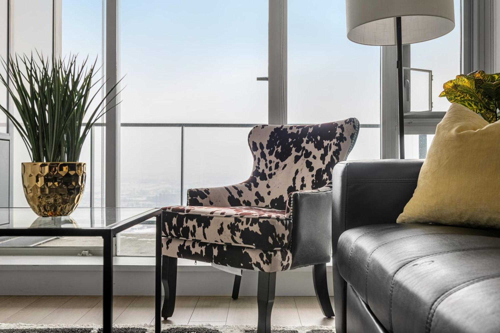 Stunning 34Th Floor Views, Prime Downtown Location - Near Stampede, Casino, Bars! Free Banff Pass, Parking, Wine! Villa YYC Exteriör bild